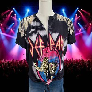 Def Leppard Band Graphic T Shirt Womens XXL Rock Tour Style Grunge Y2K Vintage